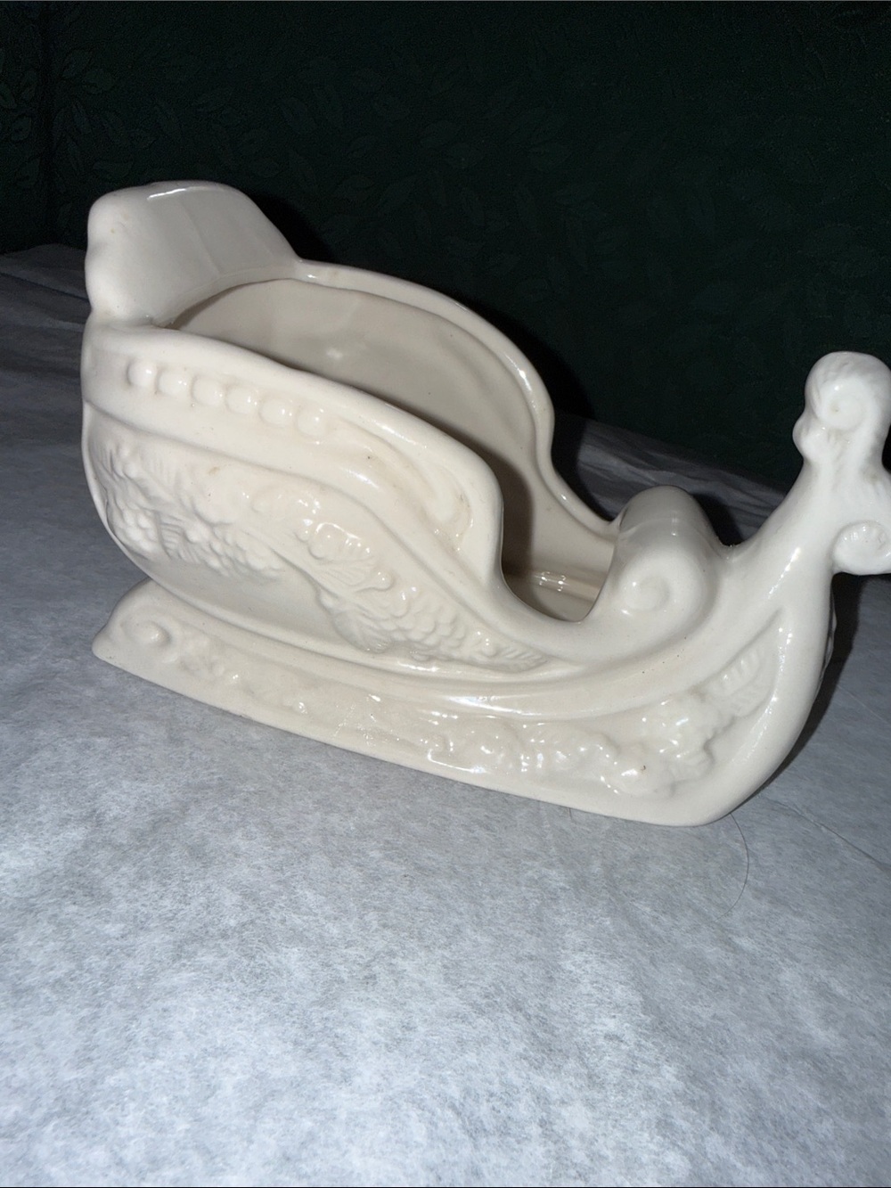 Ceramic Decorative Sleigh Holiday Accent. No chips or cracks. Very good shape
